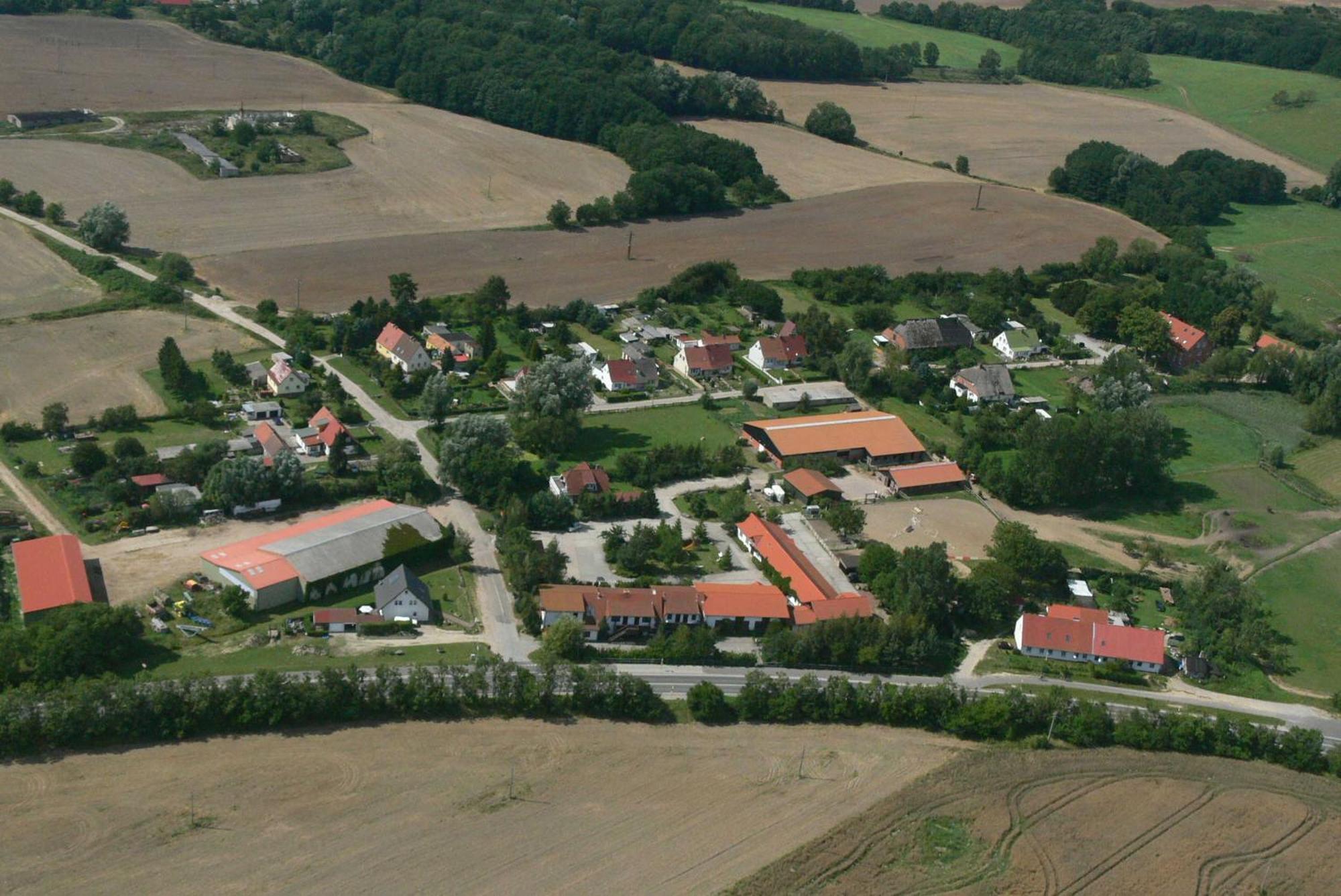 Landpension Dubnitz - Ferienwohnung 1 Sassnitz Exterior foto